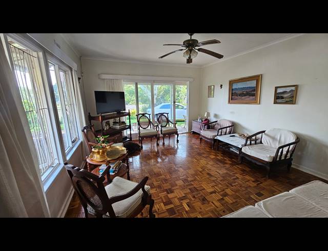 3 BEDROOM HOUSE FOR SALE IN FAIRVIEW